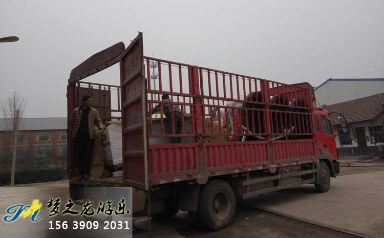 電瓶碰碰車(chē)，和諧號(hào)軌道小火車(chē)發(fā)貨